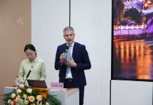 Italia: la passione di un designer per i noodles di manzo di Lanzhou