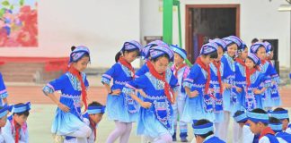 Cina: iniziano i festeggiamenti per il Sanyuesan Festival (2)