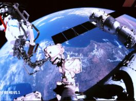 Cina: astronauti Shenzhou-21 completano terza serie di attività extraveicolari