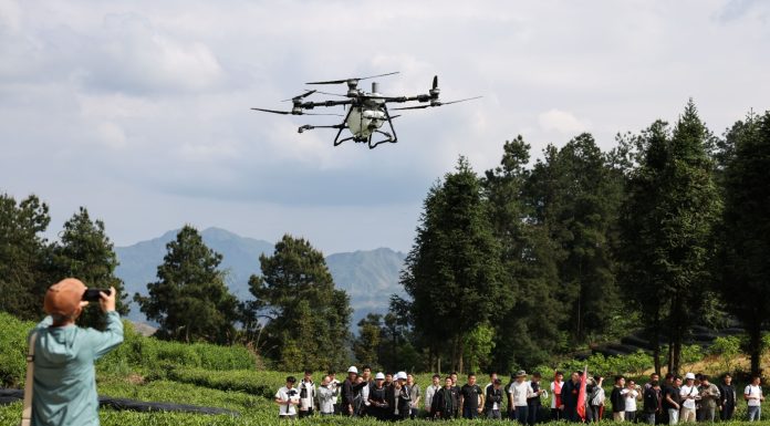 Cina, a Duyun corsi di formazione sull’uso dei droni agricoli (1)