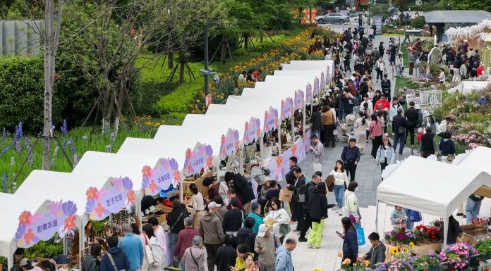 Cina, al via lo Shanghai International Flower Show (3)