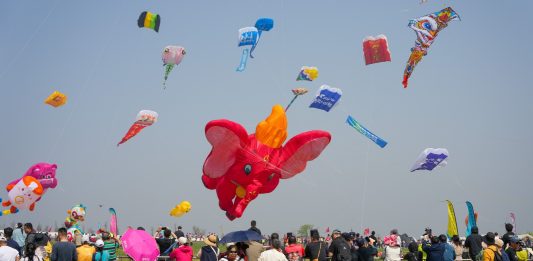 Cina: al via nello Shandong il 43esimo Festival internazionale degli aquiloni (3)