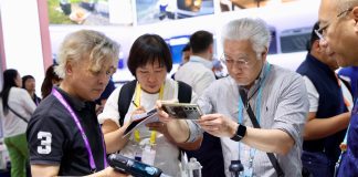 Cina: record di acquirenti stranieri nella prima fase della Fiera di Canton