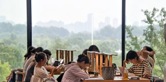 Cina: indagine, tasso di lettura in aumento grazie alla crescita del formato digitale