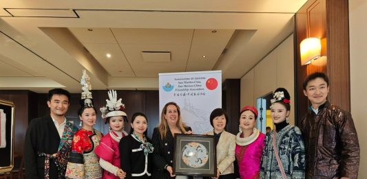 Cina-Italia: “Villaggio T” del Guizhou incanta gli Appennini