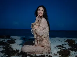 Laura Pausini torna con il nuovo singolo “Immensamente”