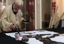 Studioso francese racconta la vita con il pennello cinese (1)