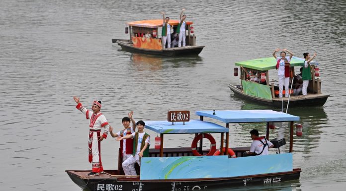 Cina: festa locale a tema amore conquista popolarità a livello nazionale (3)