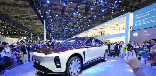 Cina: tecnologia e concept car al Salone dell’auto di Pechino (2)