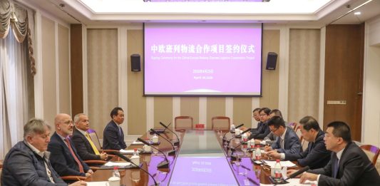 Trasporti: a Zhangjiakou cerimonia per la firma di progetto cooperazione logistica di treni merci Cina-Europa