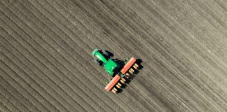 Cina: Heilongjiang usa macchinari agricoli avanzati per semina primaverile (1)