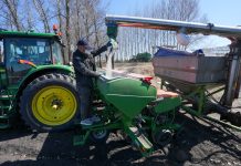 Cina: Heilongjiang usa macchinari agricoli avanzati per semina primaverile (3)