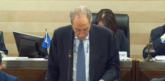 Basilicata, Bardi illustra il Bilancio di previsione 2026-2028: manovra di oltre 4 miliardi