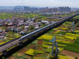 Cina: Festa del lavoro, ferrovie prevedono 158 mln di viaggi passeggeri durante le vacanze