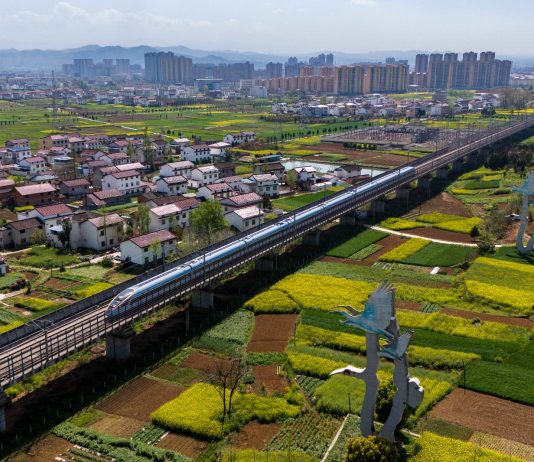 Cina: Festa del lavoro, ferrovie prevedono 158 mln di viaggi passeggeri durante le vacanze