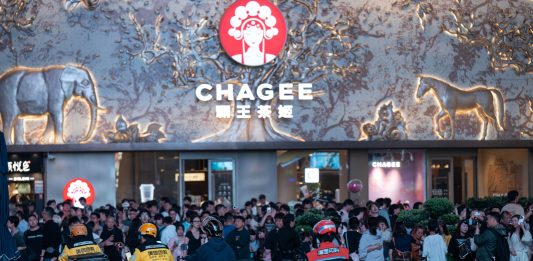 Cina: Changsha promuove economia notturna tra spettacoli e street food (2)