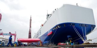Cina: Guangzhou, consegnata la più grande nave al mondo per trasporto auto (2)