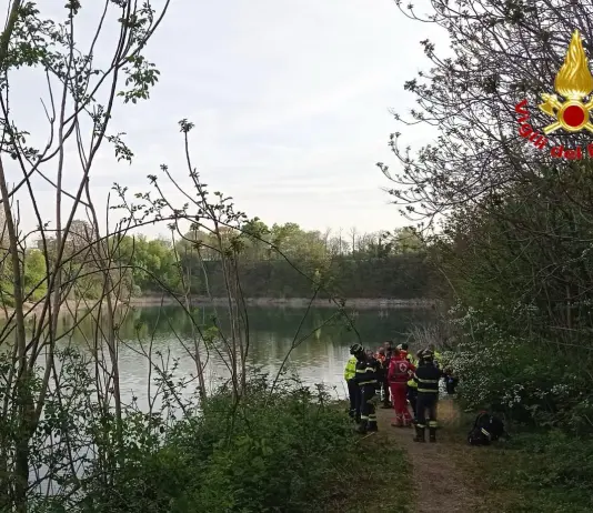 Tragedia nel Milanese, auto finisce nel laghetto di Nerviano: recuperato il corpo senza vita di un uomo