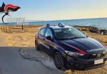 Violenta aggressione per uno “sguardo di troppo”, 34enne arrestato nel Ragusano