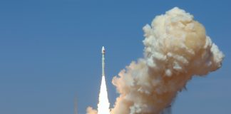 Cina: razzo Lijian-1 Y12 invia 8 satelliti nelle orbite previste (1)