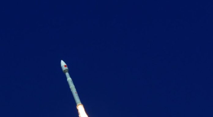Cina: razzo Lijian-1 Y12 invia 8 satelliti nelle orbite previste (2)