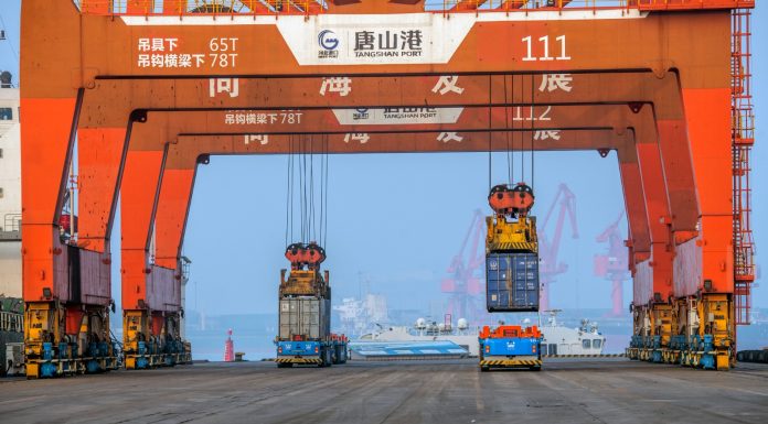 Cina: aumenta il volume di merci nel porto di Tangshan (2)