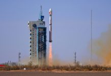 Cina: lanciato razzo vettore Long March-4C per rilevamento dei gas serra