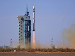 Cina: lanciato razzo vettore Long March-4C per rilevamento dei gas serra