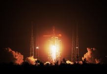 Cina: razzo Long March-8 invia nello spazio nuovi satelliti Internet