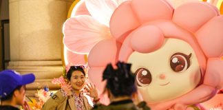 Cina: a Tianjin il festival dei fiori di melo selvatico (3)