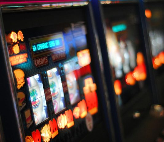 Gioco d’azzardo in Italia, sommerso che vale miliardi slot machines