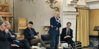 ‘Palermo di chitarra e coltello’, nel libro di Giuseppe Sottile 60 anni di storia siciliana