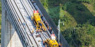 Cina: comincia la posa dei binari nel cantiere della ferrovia Chongqing-Wanzhou (3)