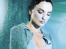 Arisa torna con “Foto mosse”, il suo nuovo album in uscita il 17 aprile: “Prometto di essermi fedele sempre”