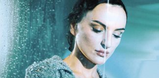 Arisa torna con “Foto mosse”, il suo nuovo album in uscita il 17 aprile: “Prometto di essermi fedele sempre”