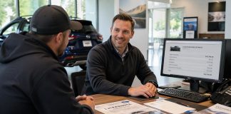 Auto usata o auto nuova: l’eterno dilemma al momento dell’acquisto venditore auto