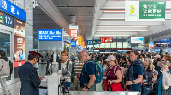 Cina: previsti 90,5 milioni di viaggiatori in treno per le vacanze del Qingming Festival (1)