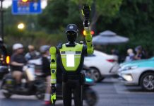 Cina: a Hangzhou robot intelligenti gestiscono il traffico urbano (1)