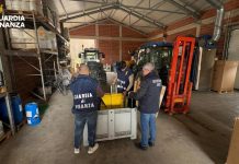 Scoperta distilleria clandestina nel Trevigiano, sequestrati 11 mila litri di vino e oltre 500 litri di alcolici / Video