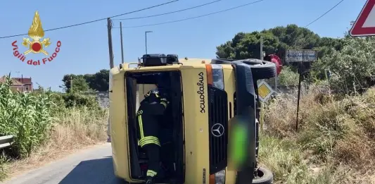 Scontro tra uno scuolabus e un’auto a Mazara del Vallo, 18 feriti tra cui 10 bambini