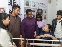 Cina: a Chongqing un evento per studenti stranieri sulla scultura in argilla (2)