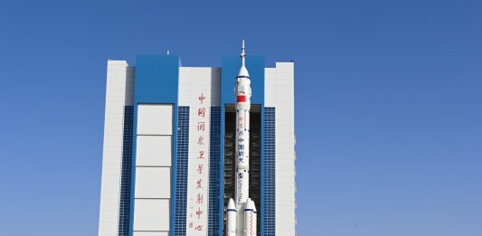 La Cina si prepara a lanciare la navicella spaziale con equipaggio Shenzhou-23 (1)