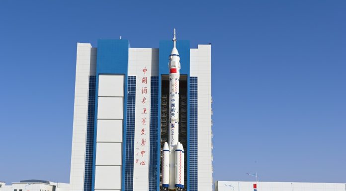 La Cina si prepara a lanciare la navicella spaziale con equipaggio Shenzhou-23 (1)