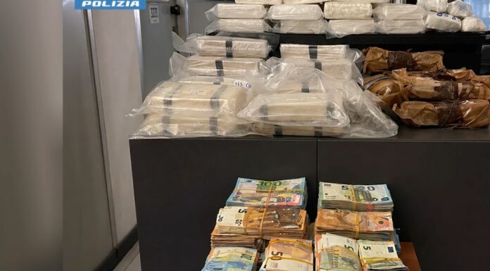 Maxi scambio tra tir e suv con sequestro di 30 Kg tra cocaina ed eroina, 2 arresti