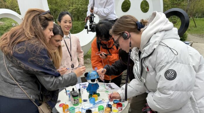 Cina, giovani di tutto il mondo scoprono l’armonia tra uomo e natura nel Sichuan
