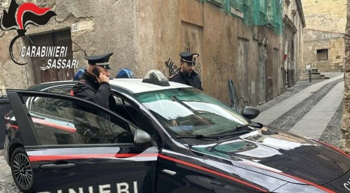 Tratta di esseri umani, catturato a Sassari latitante nascosto in un armadio