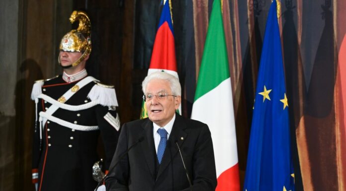 Mattarella “Giovani comunicano con strumenti nuovi, errore diffidarne”
