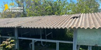 Sequestrata nel cosentino maxi area industriale con 1000 mq di amianto killer