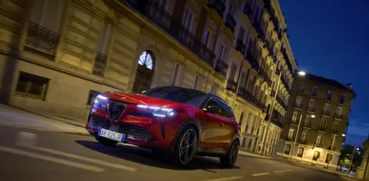 Alfa Romeo Junior si rinnova, torna Pedro Alonso nello spot tv