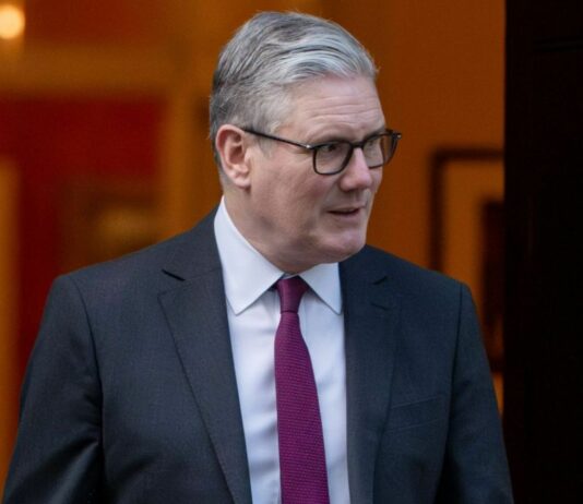 Regno Unito, batosta per i labour alle amministrative ma Starmer “va avanti”